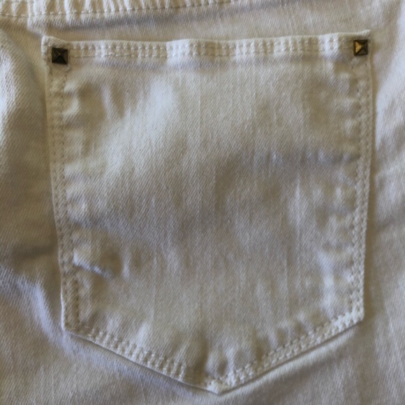 APT 9  Cutoff Jean Fringe Studded Shorts White - Picture 11 of 12